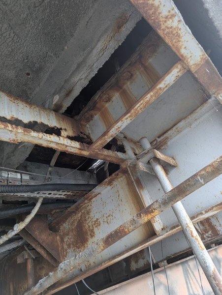 корозія металу на мосту міст патона